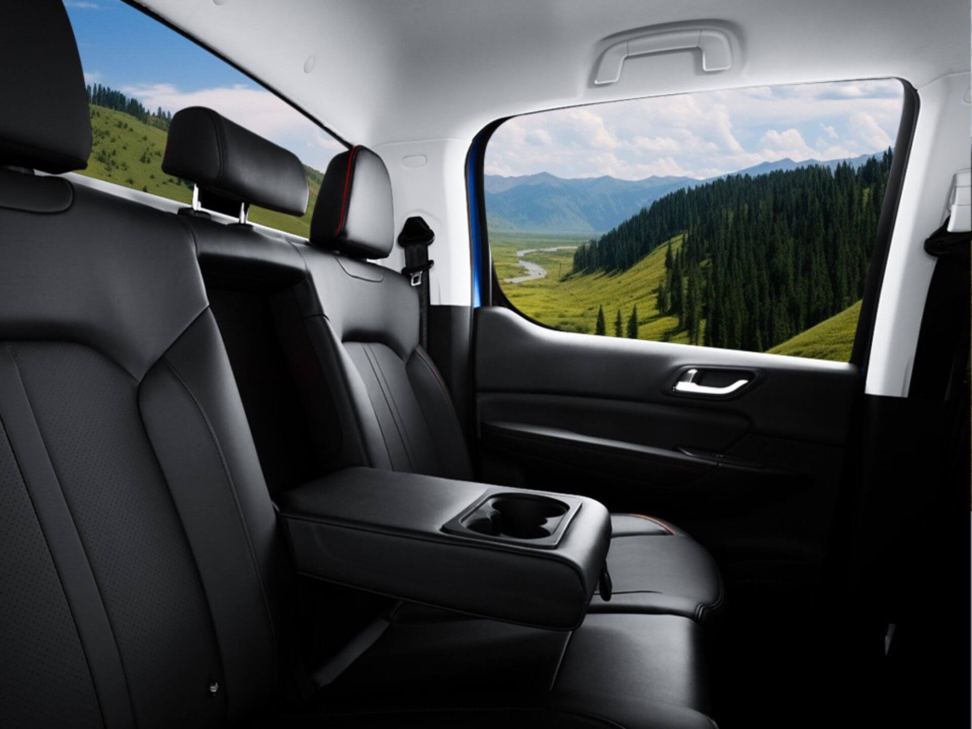 FOTON Tunland G7 - wnętrze tylna kanapa
