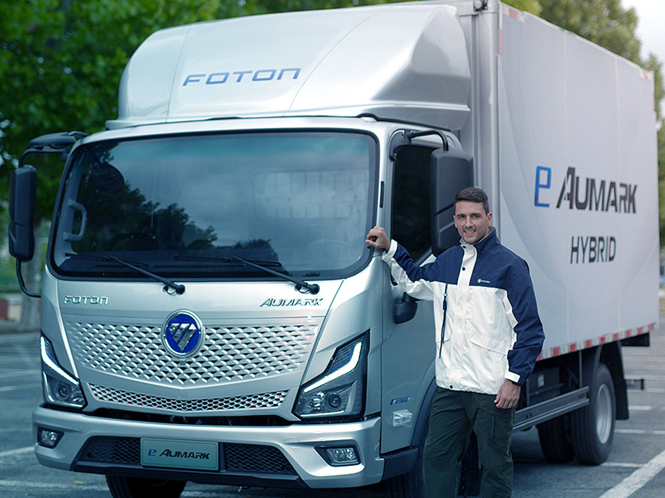 FOTON eAumark doskonale sprawdza się w warunkach miejskich – tam, gdzie liczy się częste zatrzymywanie, niskie koszty i cicha praca.