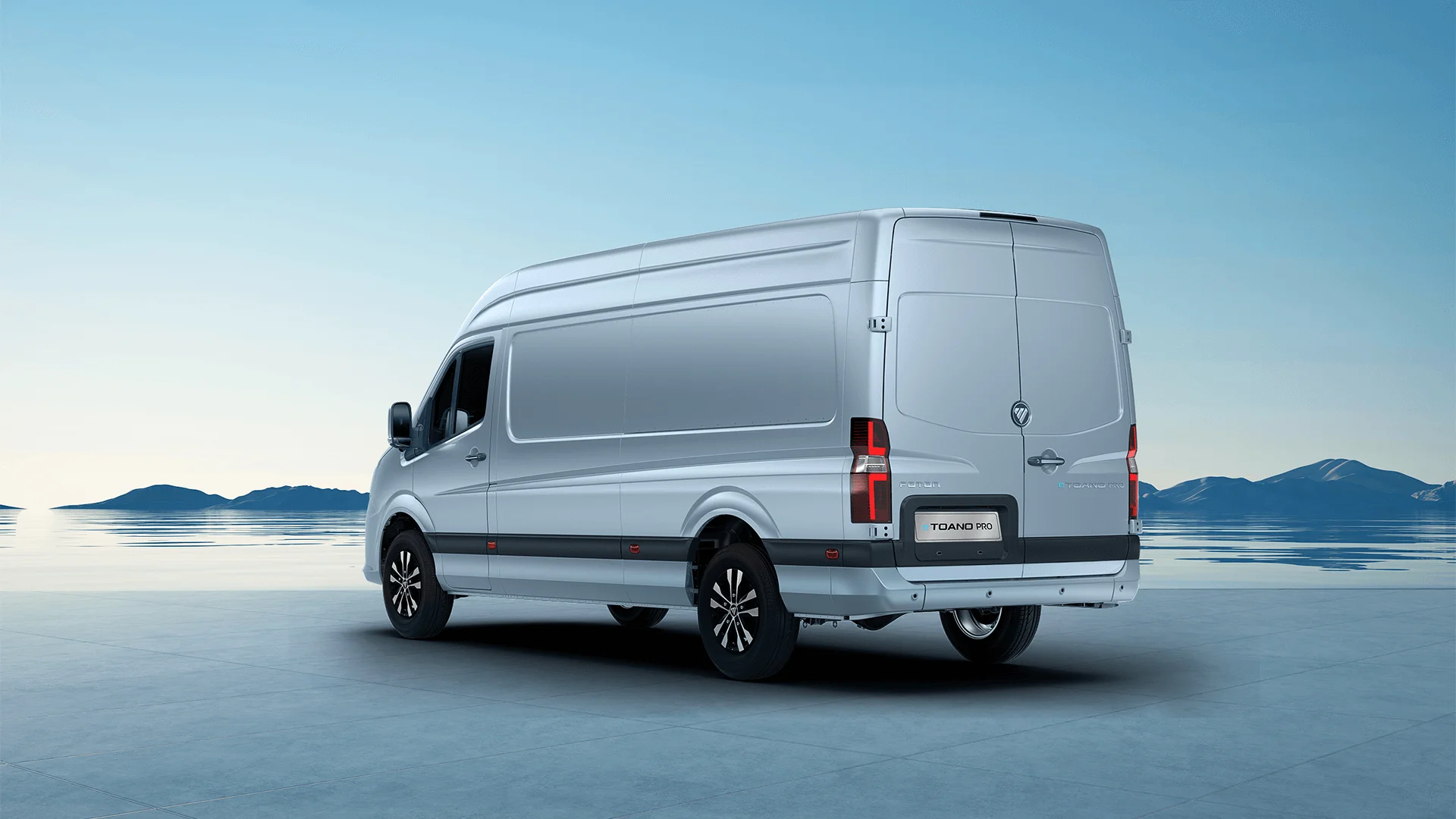 FOTON eToano Pro – praktyczny van elektryczny do biznesu, widok z tyłu